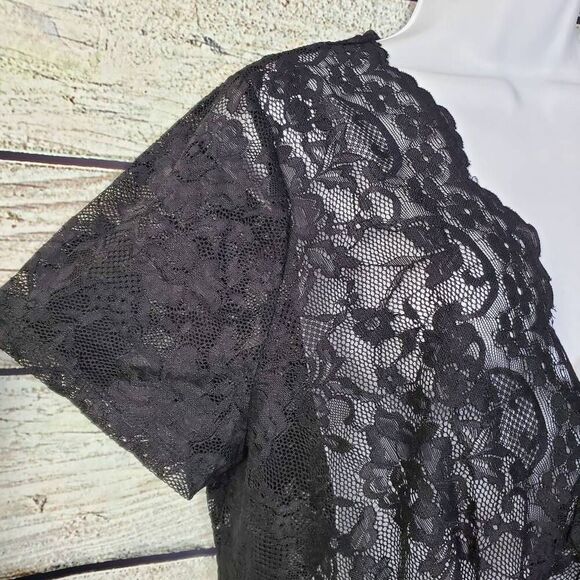 SHEIN Curve 4XL Black Floral Lace Overlay Short Sleeve Plus Size Blouse - Picture 3 of 8